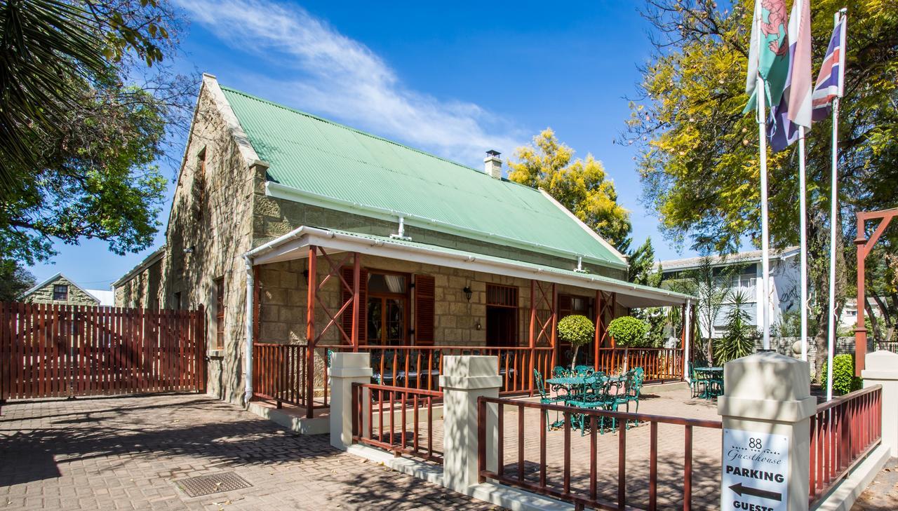 88 Baron Van Reede Guesthouse Oudtshoorn Exterior photo