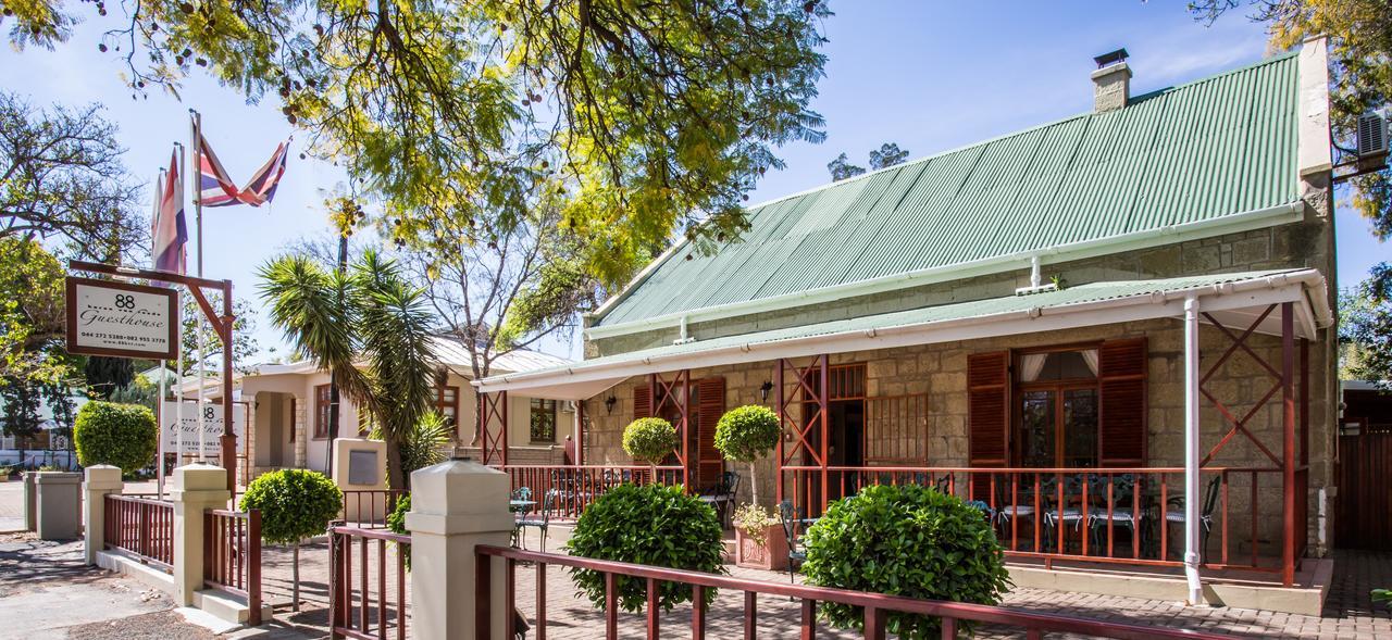 88 Baron Van Reede Guesthouse Oudtshoorn Exterior photo